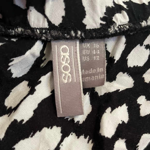 ASOS Black and White Print Skirt - Picture 3 of 4
